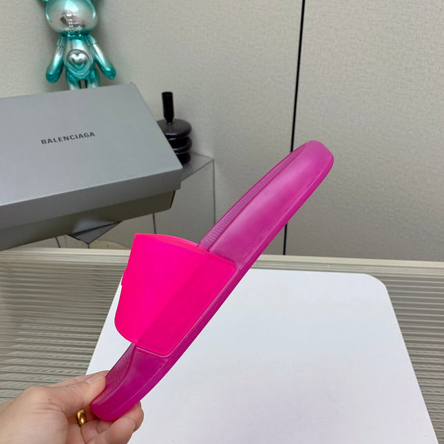 POOL SLIDE SANDAL IN JELLY PINK RUBBER