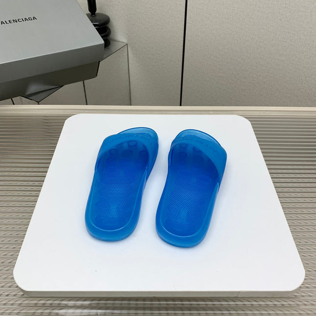 POOL SLIDE SANDAL IN JELLY BLUE RUBBER