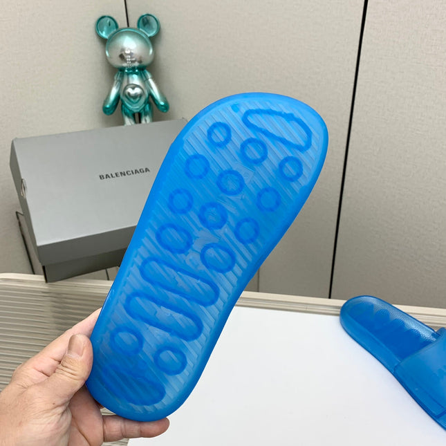 POOL SLIDE SANDAL IN JELLY BLUE RUBBER