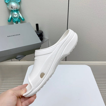 POOL CROCS IN WHITE RUBBER