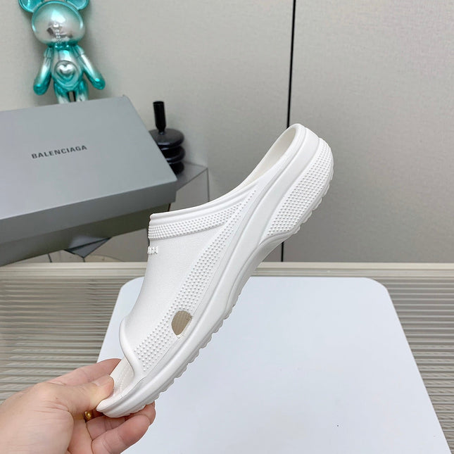 POOL CROCS IN WHITE RUBBER