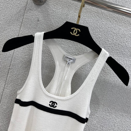 CHANEL SLEEVELESS TOP STYLE 65
