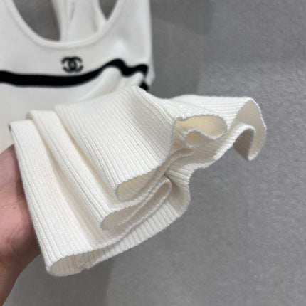 CHANEL SLEEVELESS TOP STYLE 65
