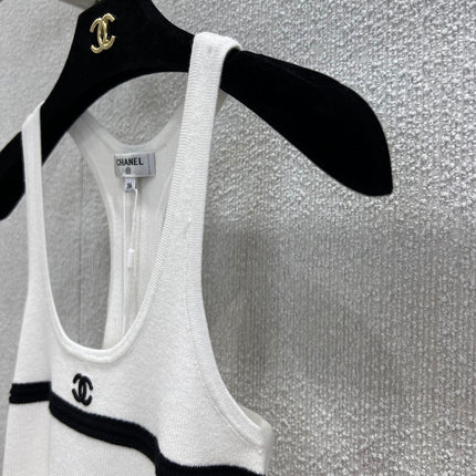 CHANEL SLEEVELESS TOP STYLE 65
