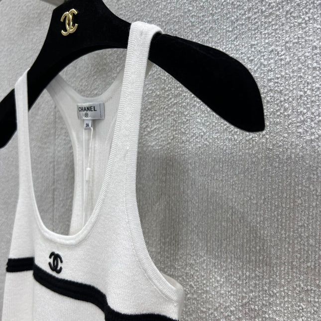 CHANEL SLEEVELESS TOP STYLE 65