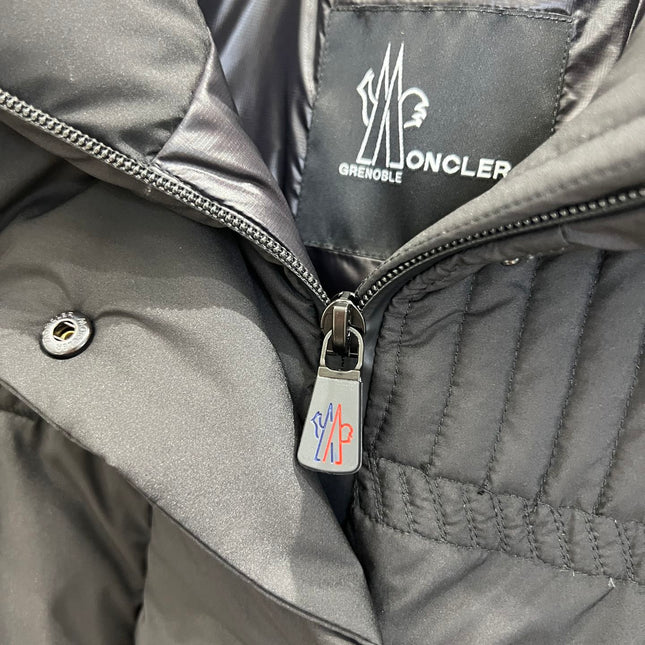 MONCLER 25S DOWN JACKET 236