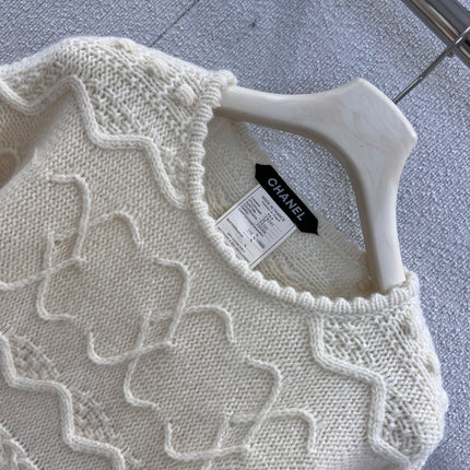 CHANEL 25S CROCHETED SWEATER 233230