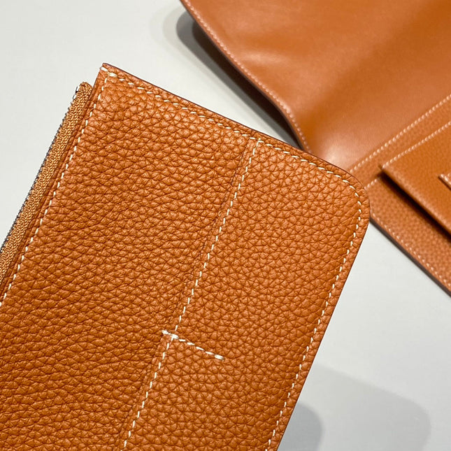 TOGO PASSPORT HOLDER 20 IN GINGER ORANGE CALFSKIN