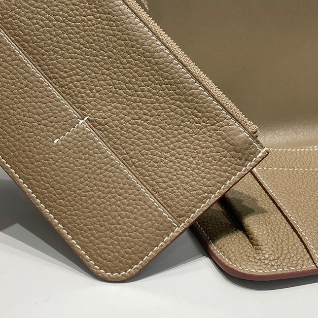 TOGO PASSPORT HOLDER 20 IN MOCHA BROWN CALFSKIN