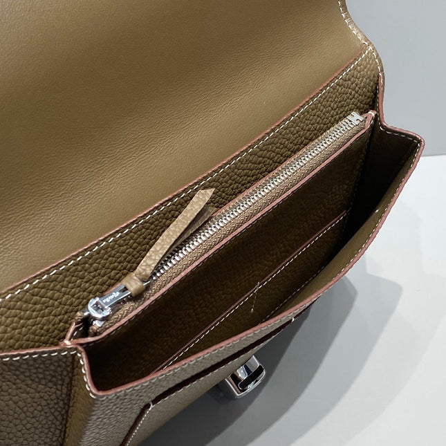 TOGO PASSPORT HOLDER 20 IN MOCHA BROWN CALFSKIN