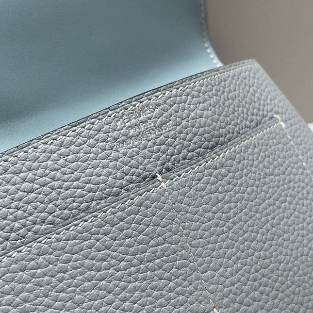 TOGO PASSPORT HOLDER 20 IN LIGHT BLUE CALFSKIN