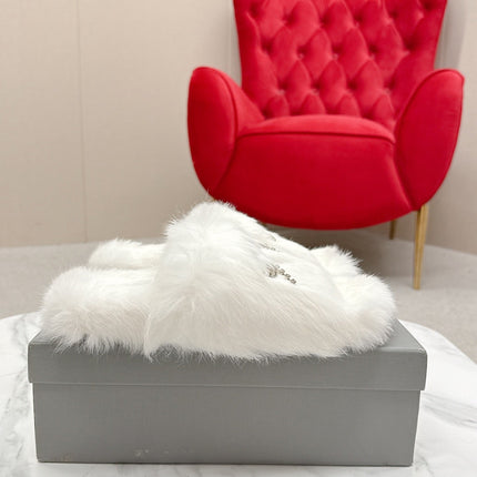 BALENCIAGA 25S SOFT FUR SLIPPERS IN WHITE FUR WITH RHINESTONE BOW