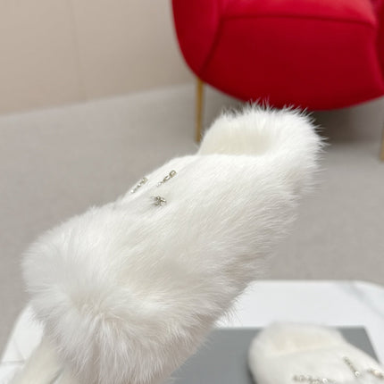BALENCIAGA 25S SOFT FUR SLIPPERS IN WHITE FUR WITH RHINESTONE BOW