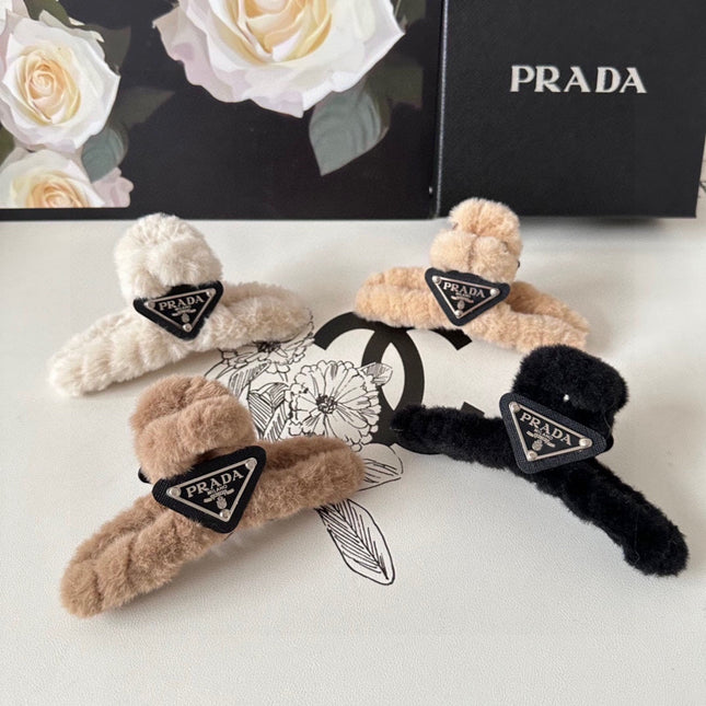 CLAW CLIP IN BEIGE SHEARLING 323669