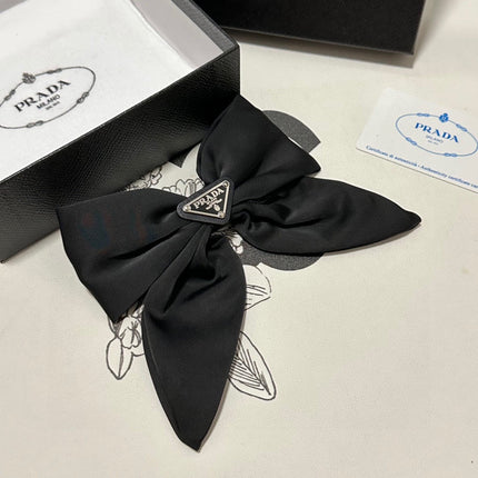 BOW-KNOT HAIR CLIP IN BLACK SILK 358295
