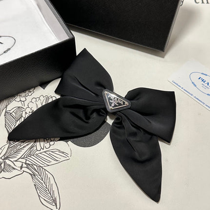 BOW-KNOT HAIR CLIP IN BLACK SILK 358295