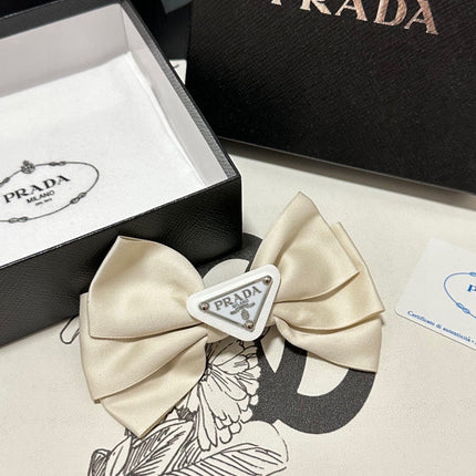 BREEZE BEIGE RE-NYLON BOW HAIR CLIP 391660