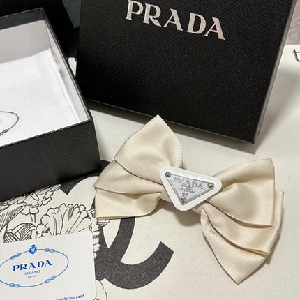 BREEZE BEIGE RE-NYLON BOW HAIR CLIP 391660