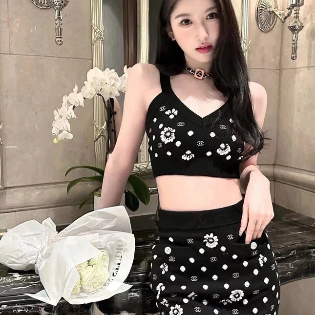 CHAIN CHOKER IN GOLD-PLATED METAL WITH  LEATHER THROUGH LINKS