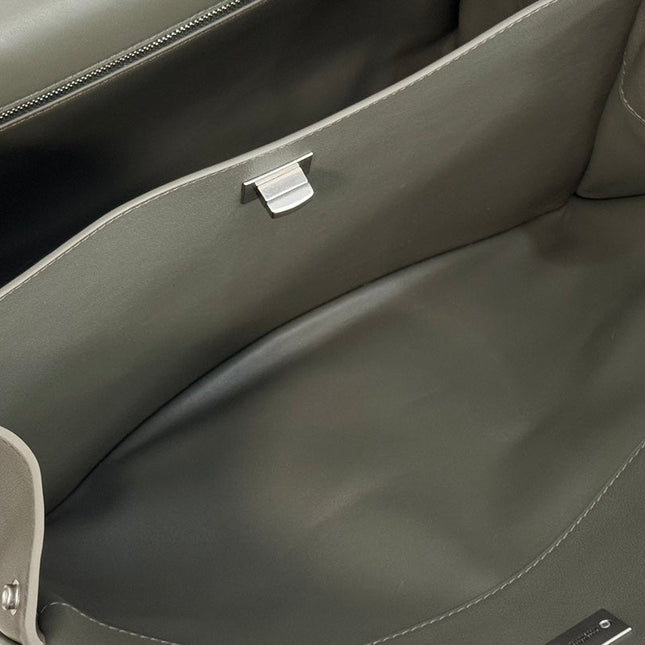 RODEO MEDIUM BAG 35 IN KHAKI GREEN SMOOTH CALFSKIN SILVER HARDWARE