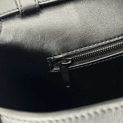 DOWNTOWN M CROSSBODY BAG 32 IN BLACK SOFT LAMBSKIN