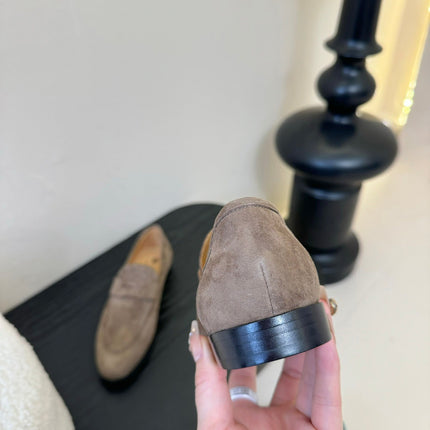 CLASSIC LOAFERS IN LIGHT TAUPE SUEDUE