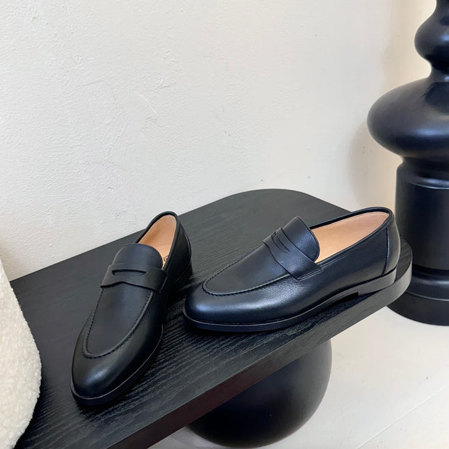 LOAFERS IN BLACK LAMBSKIN