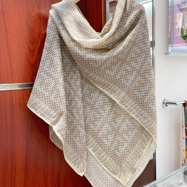 FF PONCHO 140 CM SCRAF IN BEIGE MONOGRAM SILK CASHMERE