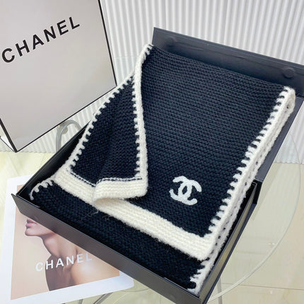 KNIT SCARF 200 CM IN BLACK CASHMERE WITH WHITE LOGO 383910