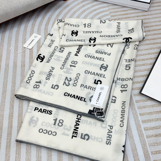 SQUARE SCARF 140 CM IN WHITE MONOGRAM CASHMERE 401158