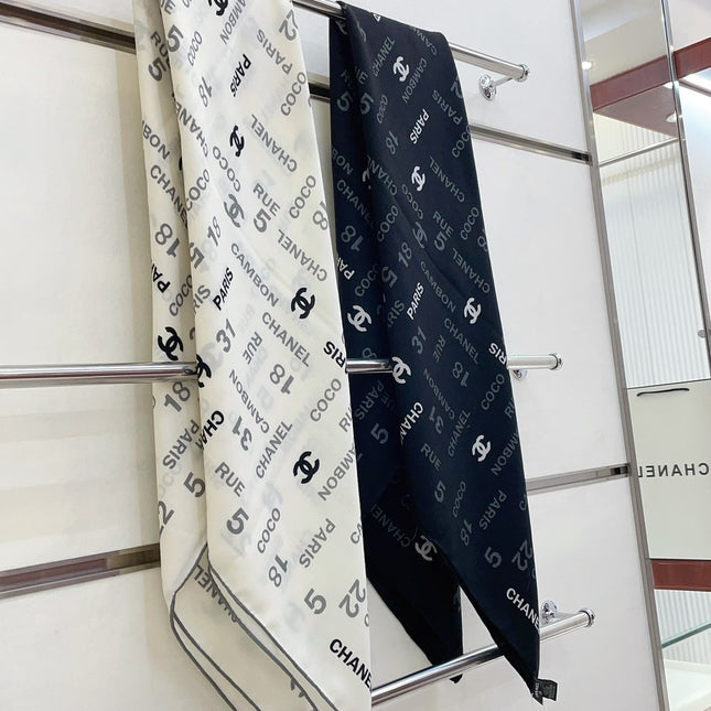 SQUARE SCARF 140 CM IN WHITE MONOGRAM CASHMERE 401158