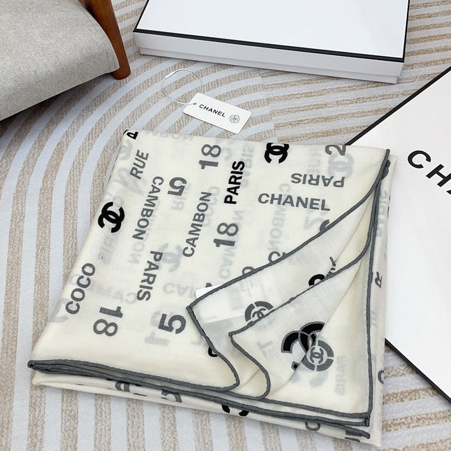 SQUARE SCARF 140 CM IN WHITE MONOGRAM CASHMERE 401158