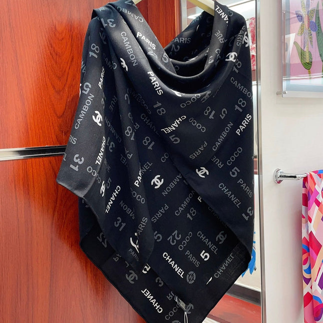 SQUARE SCARF 140 CM IN BLACK MONOGRAM CASHMERE 401159