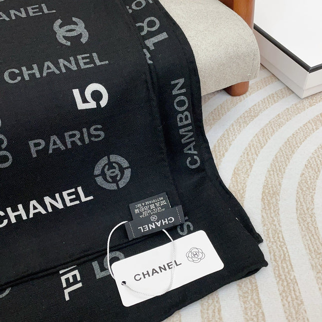 SQUARE SCARF 140 CM IN BLACK MONOGRAM CASHMERE 401159