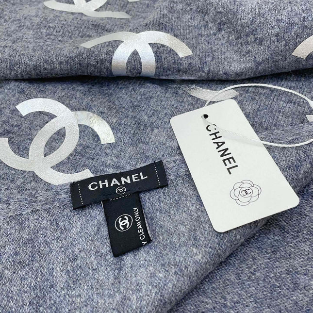 SCARF 190 CM IN COOL GRAY CASHMERE WITH SILVER LOGO 401170