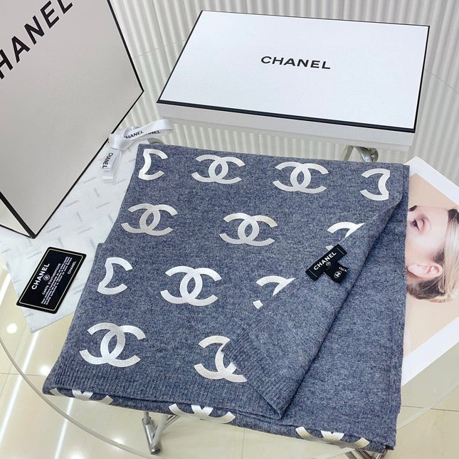 SCARF 190 CM IN COOL GRAY CASHMERE WITH SILVER LOGO 401170