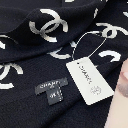 SCARF 190 CM IN NAVY BLUE CASHMERE WITH SILVER LOGO 401171