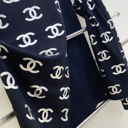 SCARF 190 CM IN NAVY BLUE CASHMERE WITH SILVER LOGO 401171