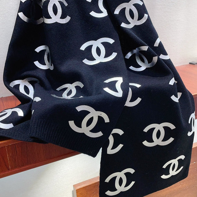SCARF 190 CM IN NAVY BLUE CASHMERE WITH SILVER LOGO 401171