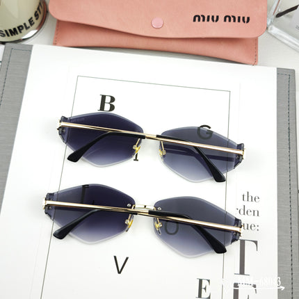 LOGO SUNGLASSES 68043 IN GOLD METAL GREY LENS