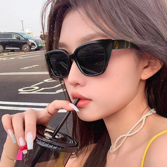 FF DIAMONDS CAT-EYE FRAME SUNGLASSES 58002 IN ACETATE