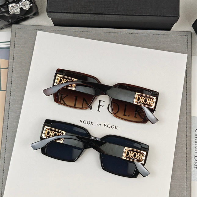 MONTAIGNE SQUARE SUNGLASS 58044 IN ACETATE