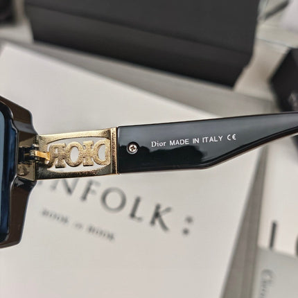 MONTAIGNE SQUARE SUNGLASS 58044 IN ACETATE