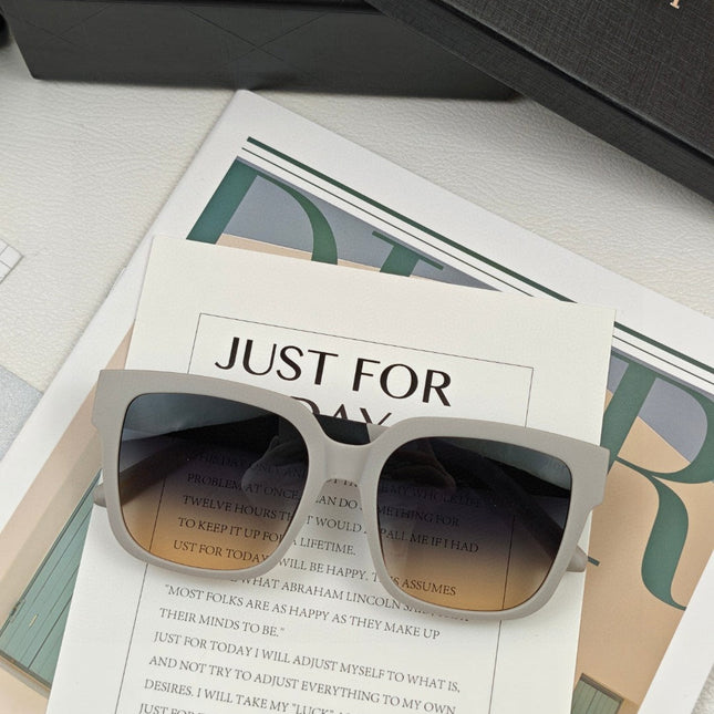 MONTAIGNE SUNGLASS 53048 IN ACETATE