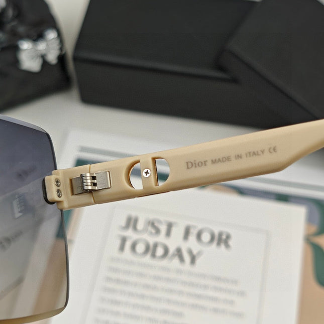 MONTAIGNE SUNGLASS 55503 IN ACETATE