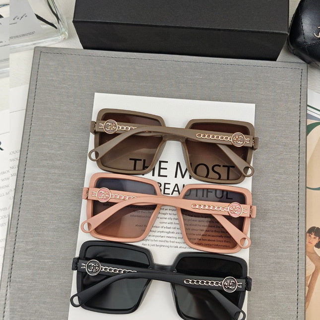 SQUARE SUNGLASSES 59909 IN BLACK TR FRAME WITH RESIN LENSES