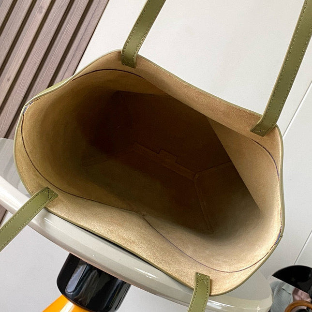 LOEWE 25S PUZZLE FOLD BAG 31 IN OLIVE GREEN AND DARK BLUE SHINY CALFSKIN