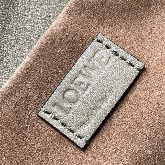 LOEWE 25S MEDIUM FLAMENCO CLUTCH BAG 23 IN DUSTY KHAKI CALFSKIN