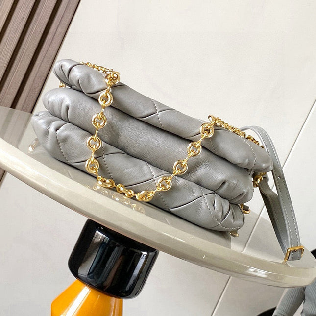 LOEWE 25S PUFFER GOYA BAG 23 IN LIGHT GRAY NAPPA LAMBSKIN