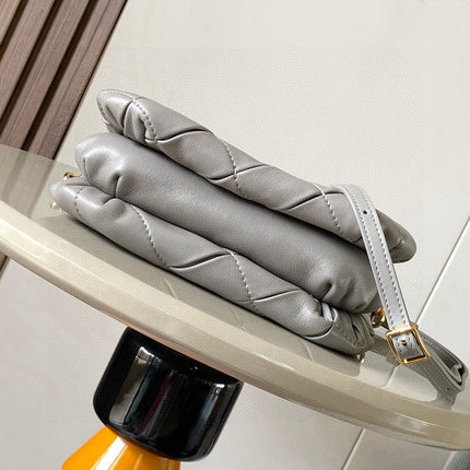 LOEWE 25S PUFFER GOYA BAG 20 IN LIGHT GRAY NAPPA LAMBSKIN